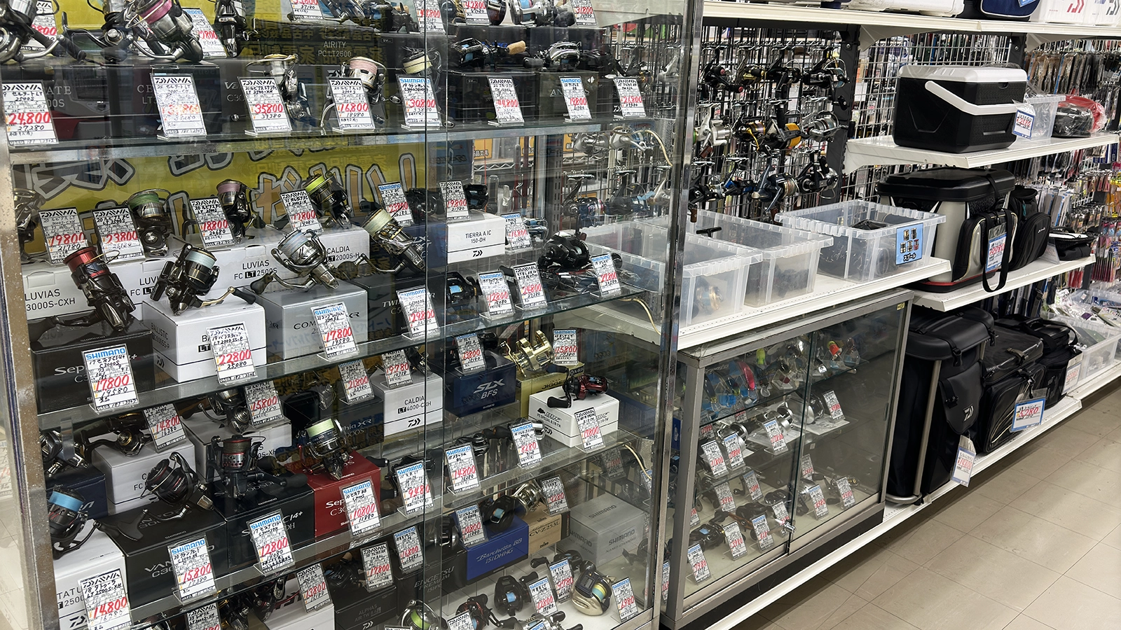 玉島店釣具リールコーナー
