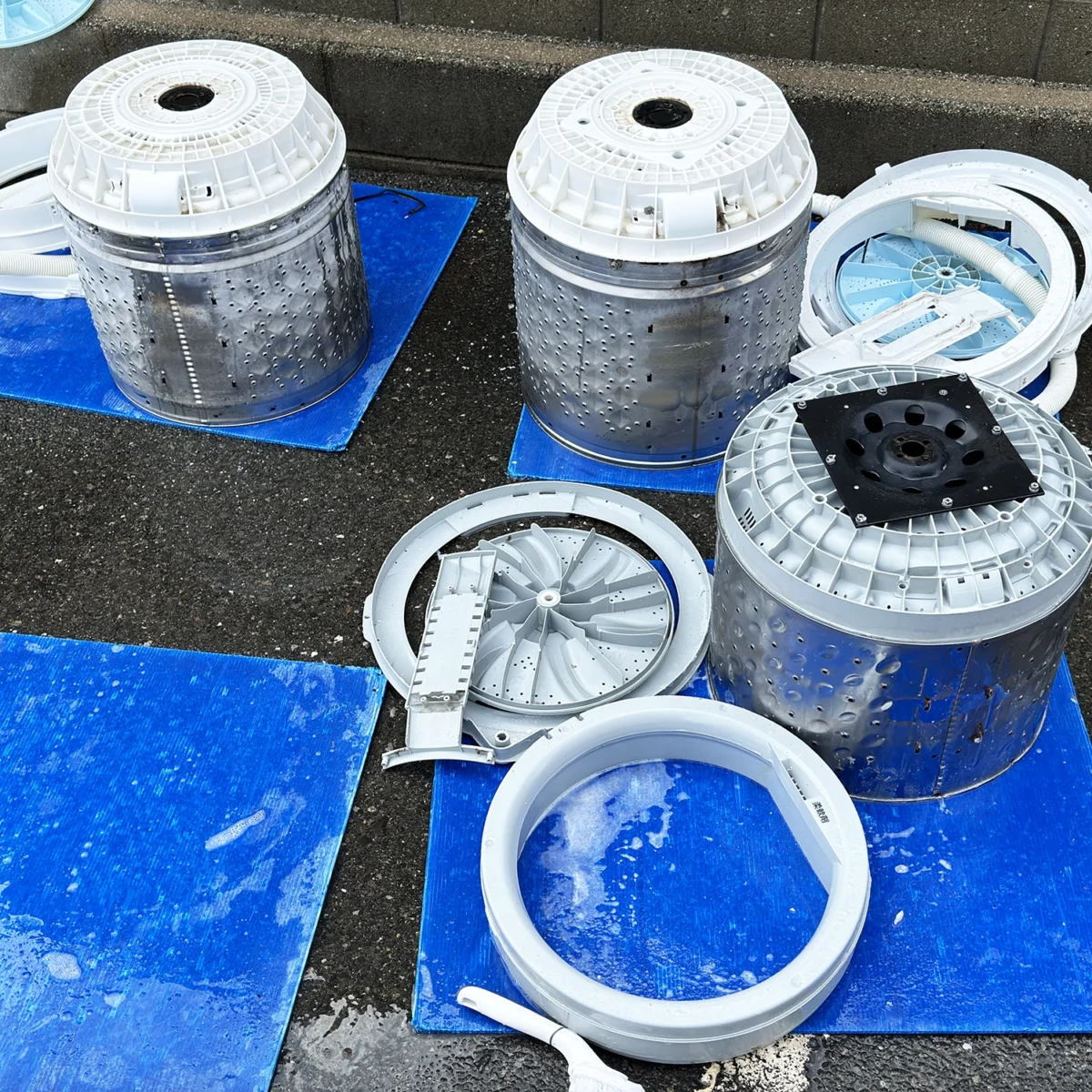 洗濯槽を取り外して分解洗浄