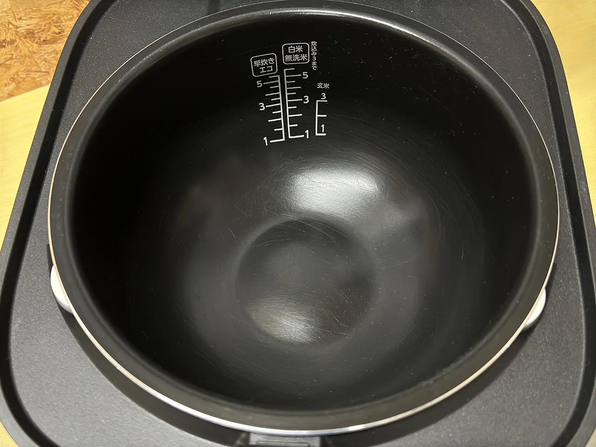 アイリスオーヤマ IHジャー炊飯器 SHK-LS110 釜の薄い傷