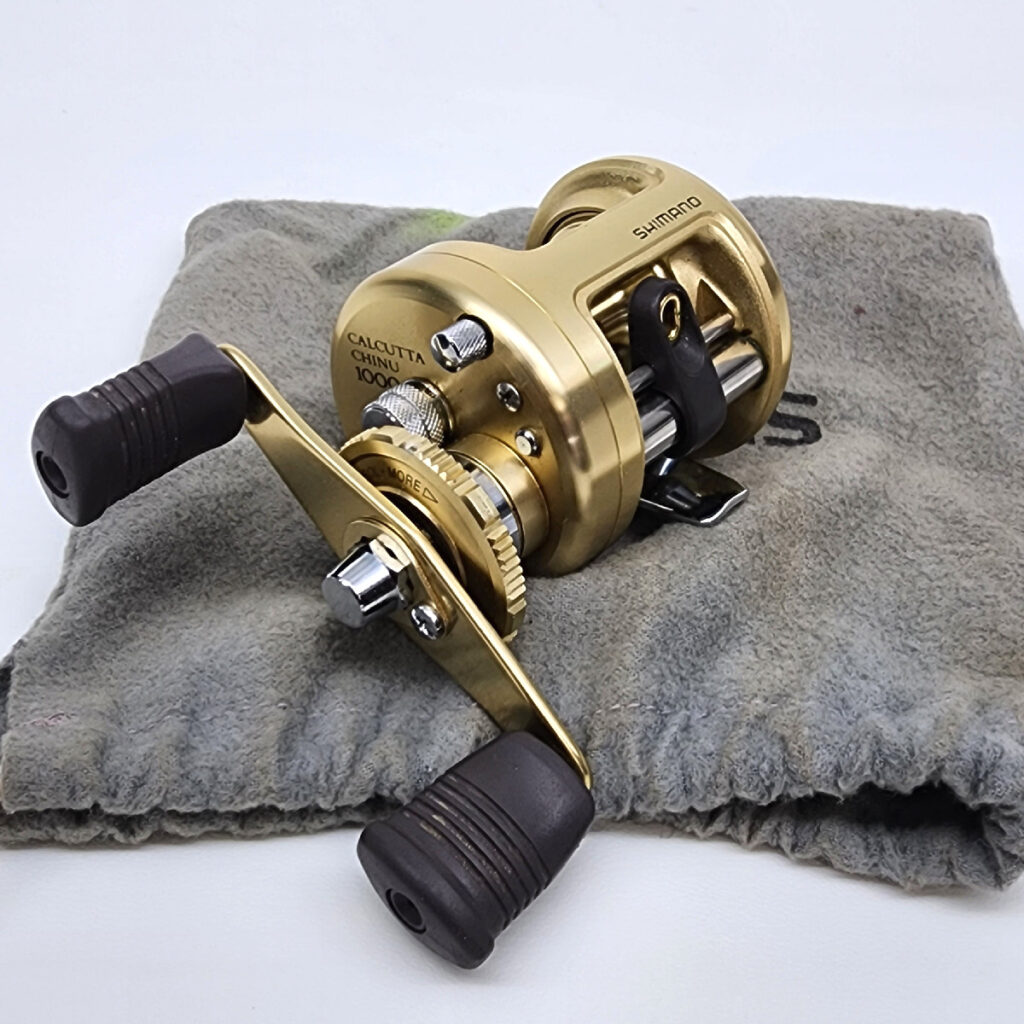 状態良好!03 カルカッタ チヌ 1000 右巻 入荷
