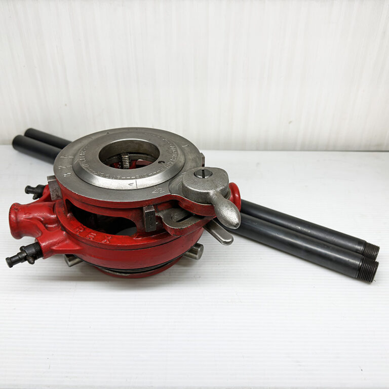 手動パイプねじ切り器、ラチェット式で作業効率の高い配管工具です。耐久性が高く、現場での使用に最適。倉敷水江店での買取実績があります。