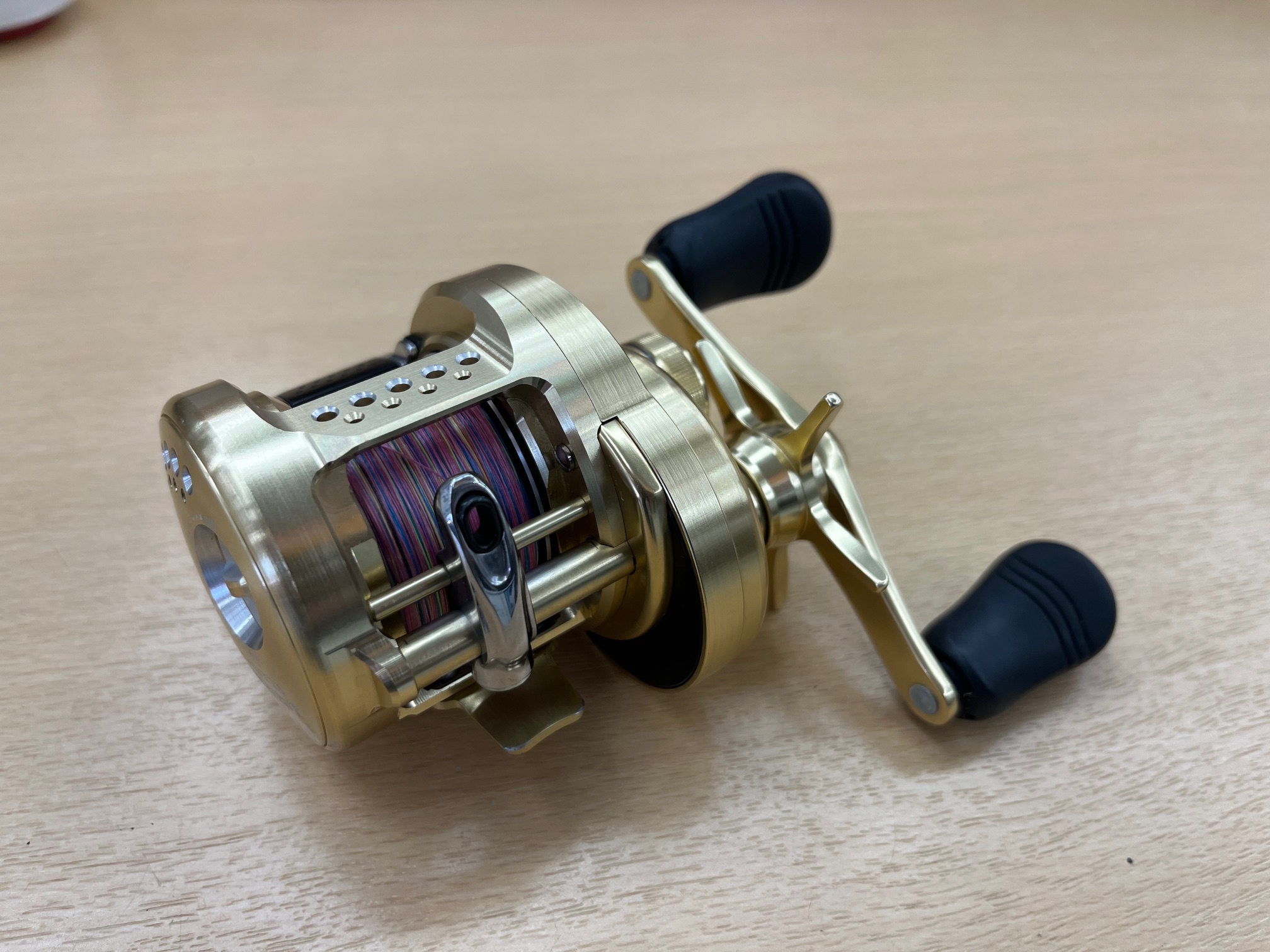【釣具買取】SHIMANO（シマノ）15カルカッタコンクエスト201HG買取しました。　福山西新涯店