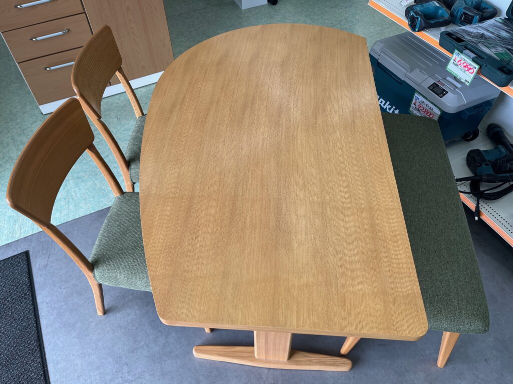 【家具買取実績】ニトリ ダイニングテーブル(DTルフナ LBR) ベンチ チェアセット買取しました